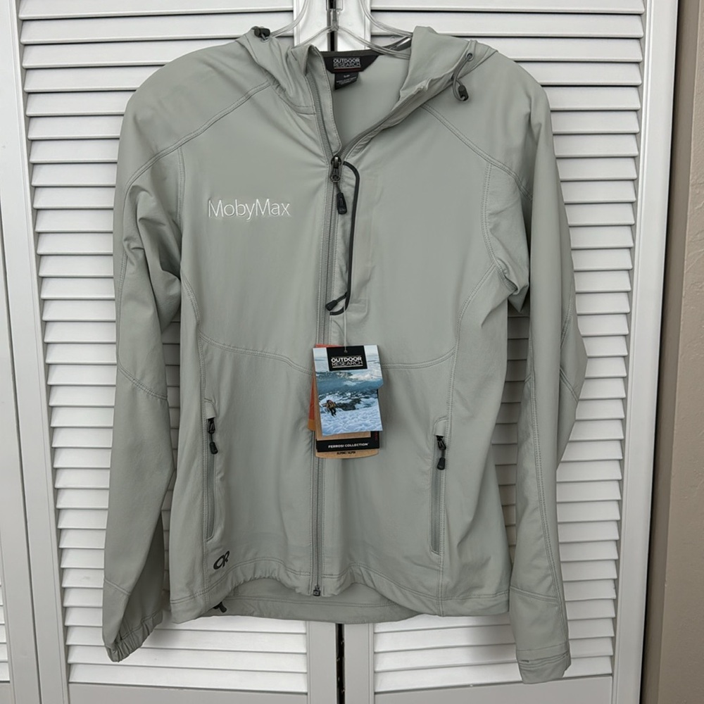 Outdoor Research 50+ SPF Women’s Ferrosi Hooded Bone color Jacket size small